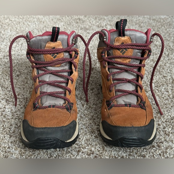 Columbia Shoes - Columbia Women's Mount Carmel Mid Waterproof Hiking Boots - Size 8
